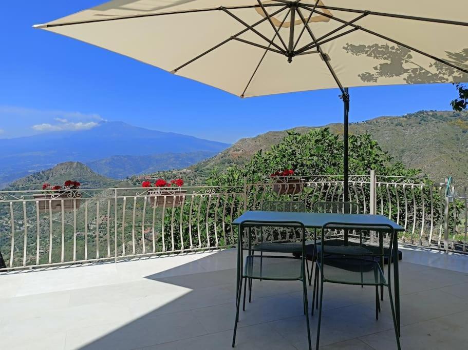 Stanza Mylai Etna View Apartman Castelmola Kültér fotó