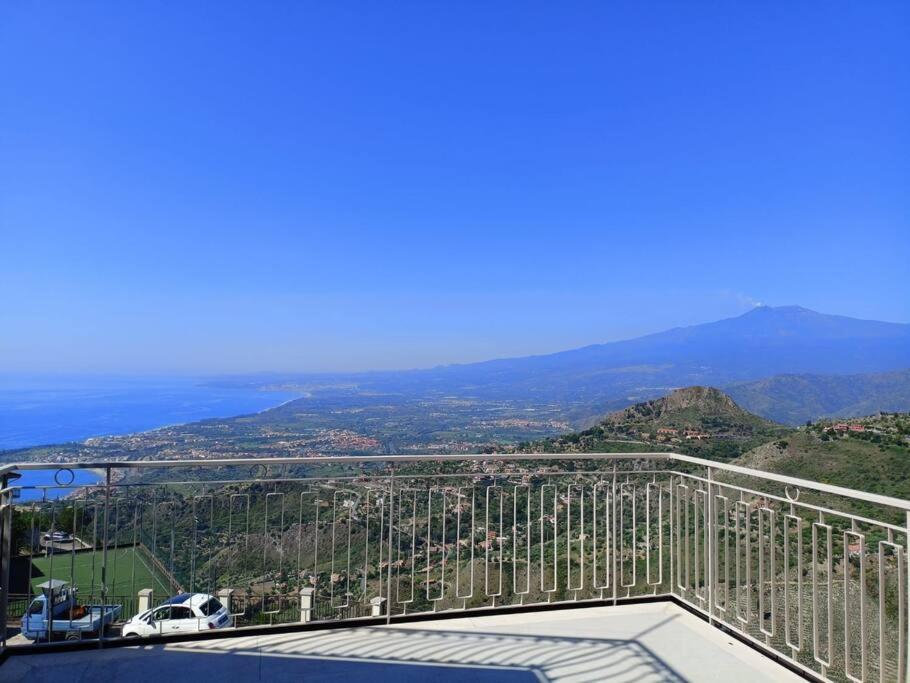 Stanza Mylai Etna View Apartman Castelmola Kültér fotó